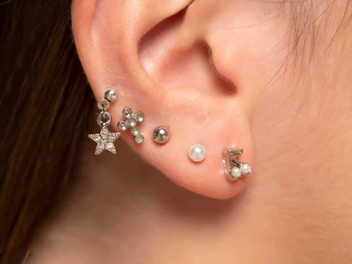 Piercing ear Hollywood